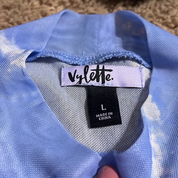 BRAND NEW sheer blue top, size large - Picture 3 of 5